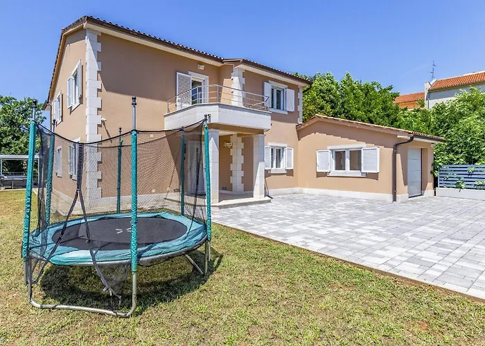 Villa Lotus Elite Estate Pula